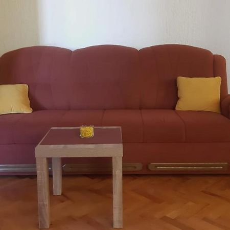 Apartman Lori โนวีวีโนดอลสกี ภายนอก รูปภาพ