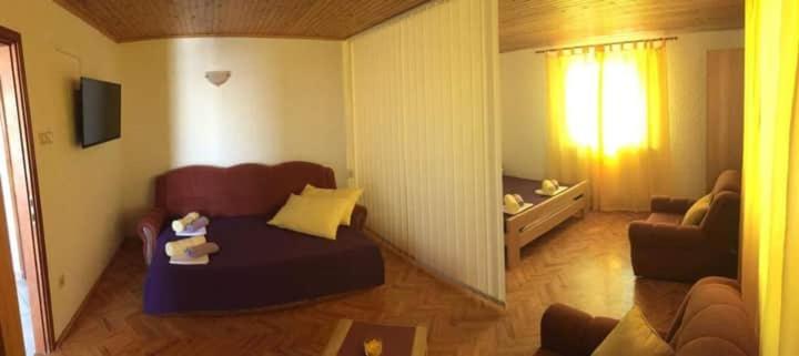 Apartman Lori โนวีวีโนดอลสกี ภายนอก รูปภาพ