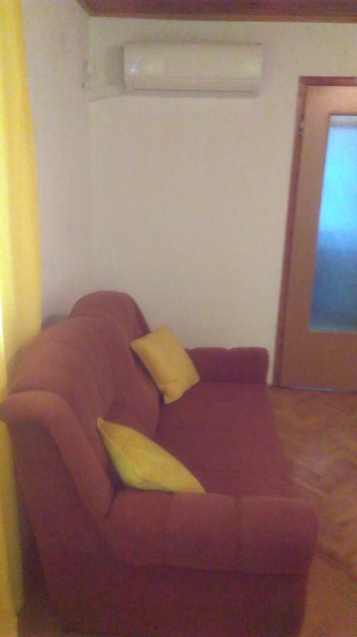 Apartman Lori โนวีวีโนดอลสกี ภายนอก รูปภาพ