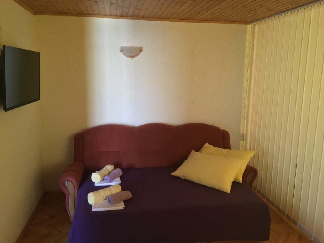 Apartman Lori โนวีวีโนดอลสกี ภายนอก รูปภาพ